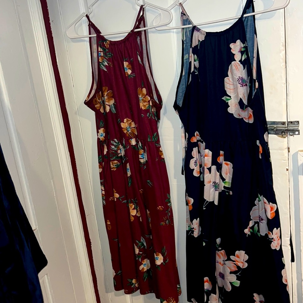 Two floral print dresses in XL